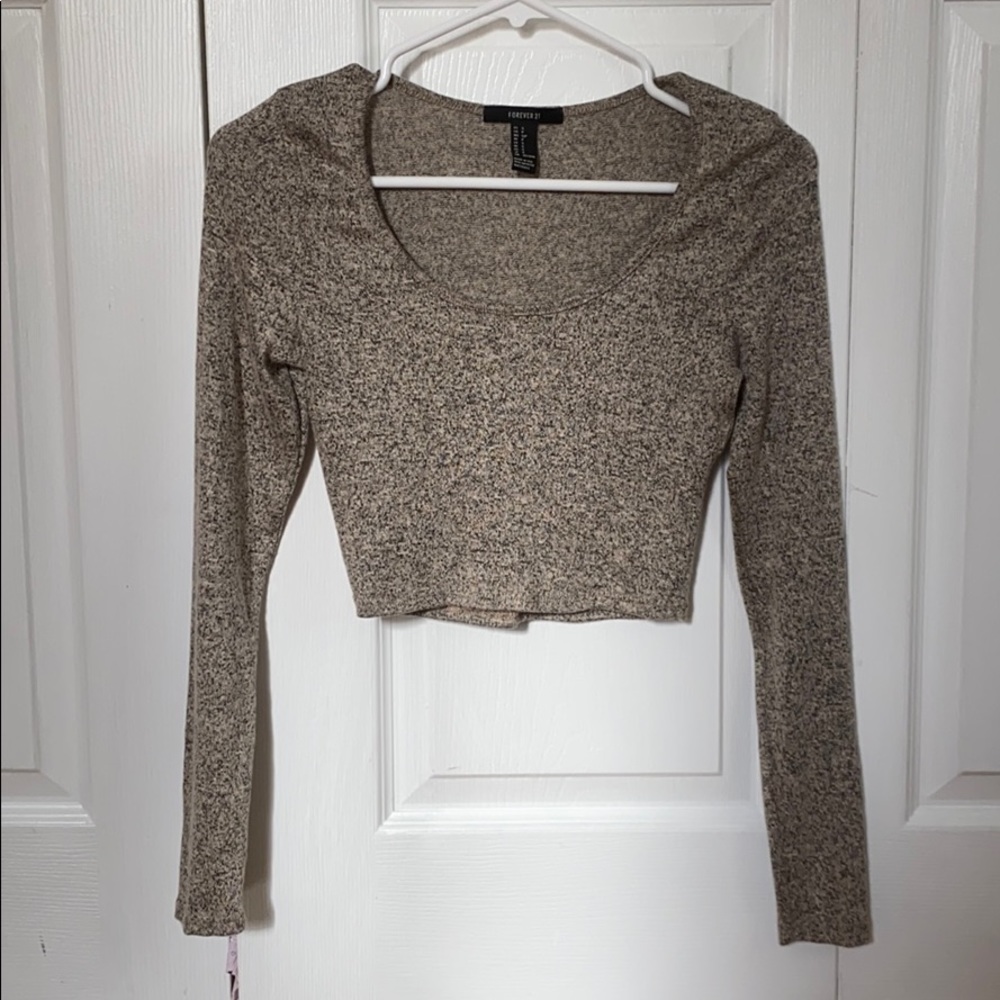 Long sleeve crop top